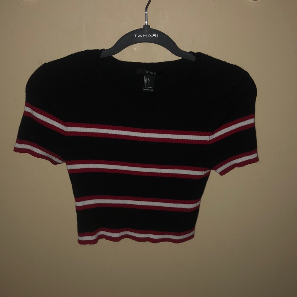 CUTE Forever 21 Crop Too